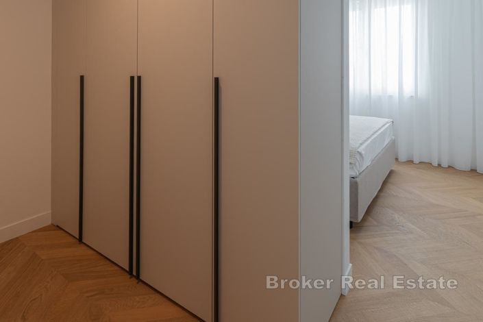 Image No.11-3 Bed Apartment for sale