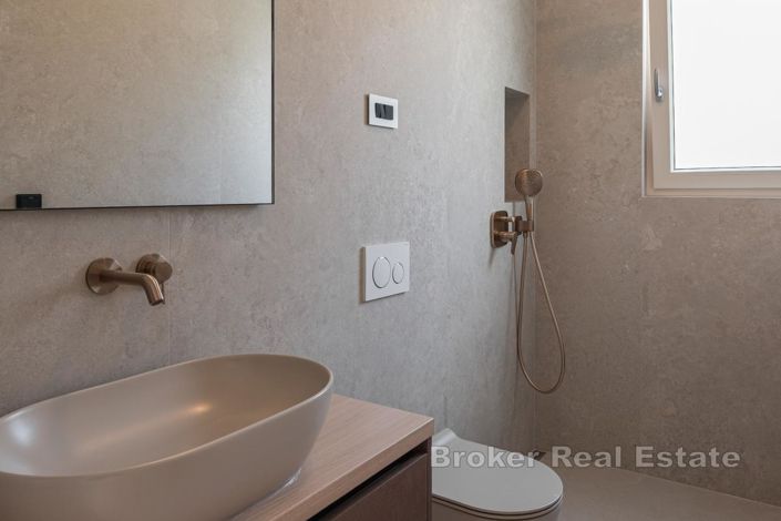 Image No.12-3 Bed Apartment for sale