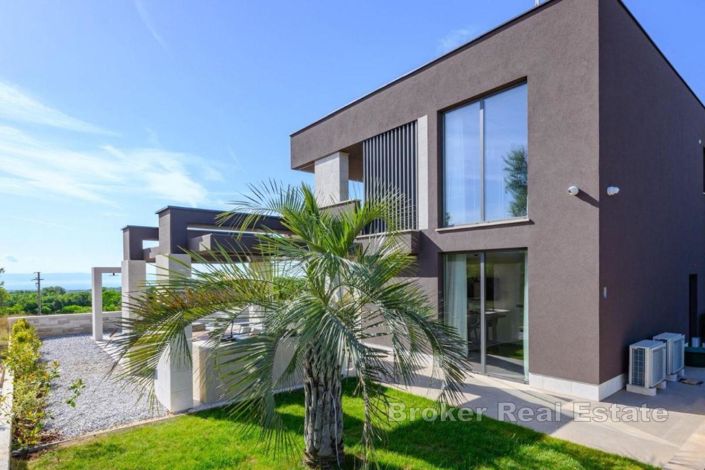 Image No.18-3 Bed Villa for sale