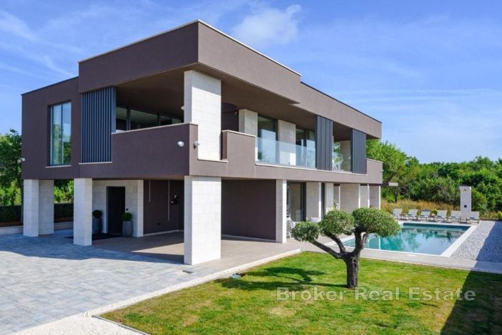 Image No.20-3 Bed Villa for sale