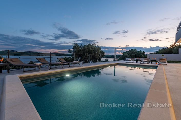 Image No.19-4 Bed Villa for sale