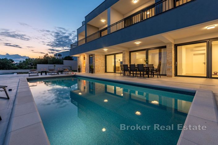 Image No.21-4 Bed Villa for sale
