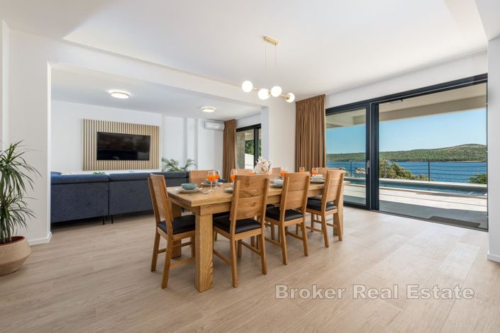 Image No.6-4 Bed Villa for sale
