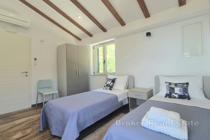 Image No.14-6 Bed Villa for sale