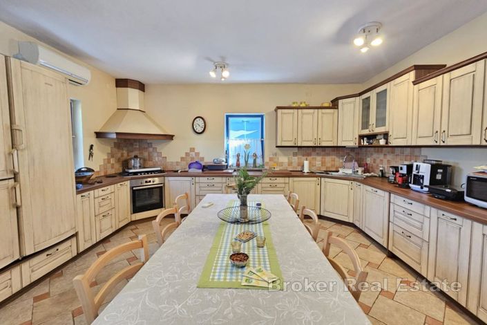 Image No.8-4 Bed Villa for sale