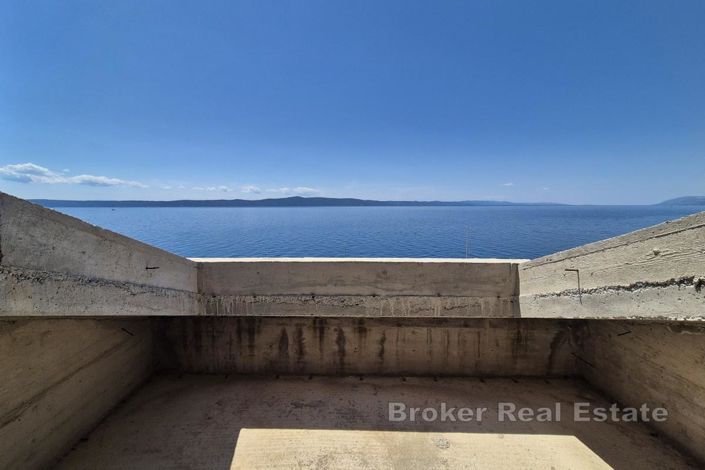 Image No.4-8 Bed Villa for sale