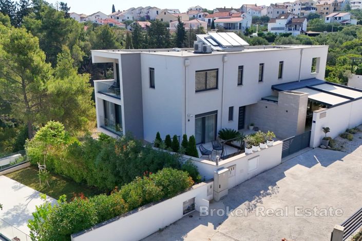 Image No.22-6 Bed Villa for sale