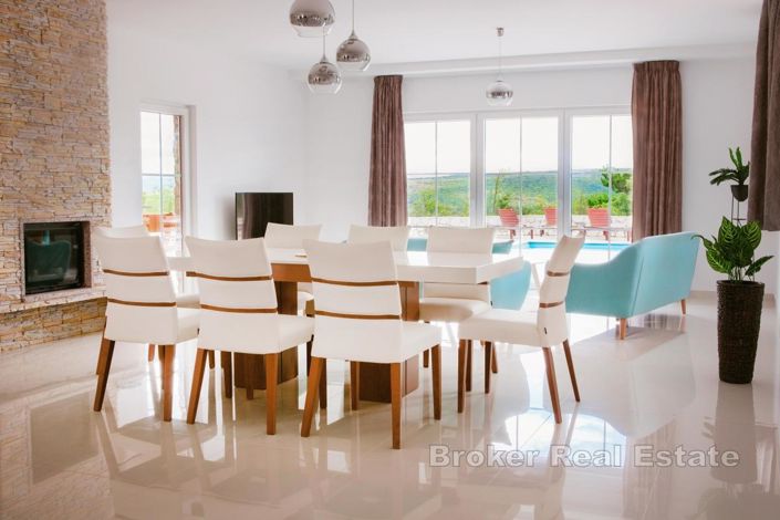 Image No.3-3 Bed Villa for sale