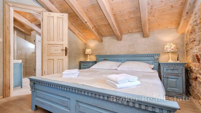 Image No.13-6 Bed Villa for sale