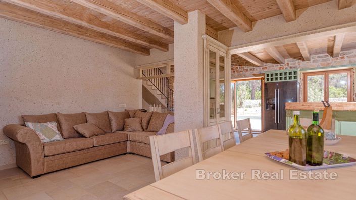 Image No.6-6 Bed Villa for sale