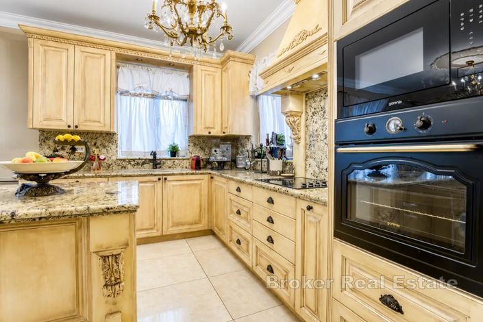 Image No.6-4 Bed Apartment for sale