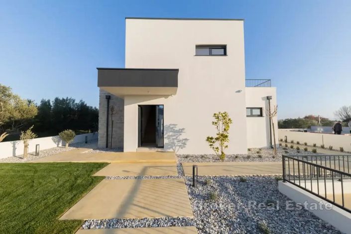 Image No.4-4 Bed Villa for sale