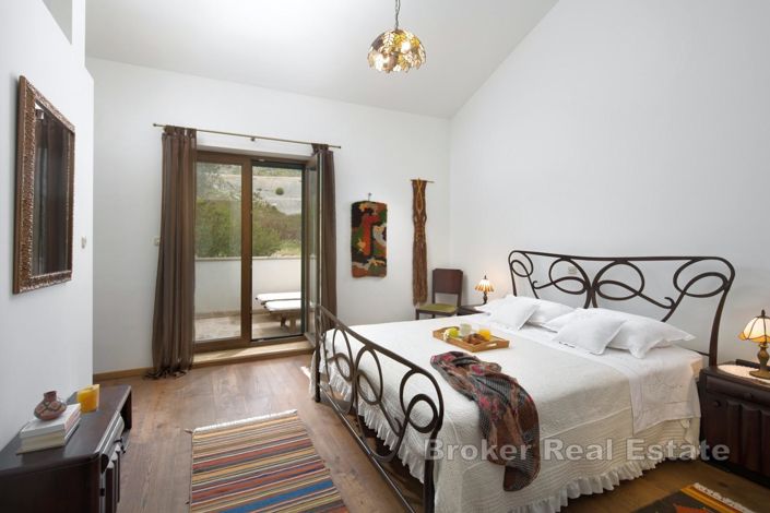 Image No.10-4 Bed Villa for sale