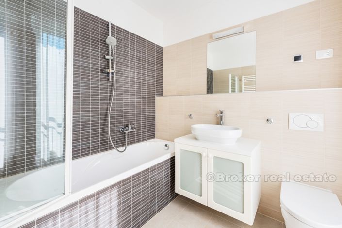 Image No.19-4 Bed Villa for sale