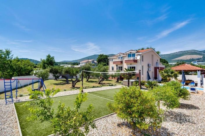 Image No.20-Villa de 5 chambres à vendre à Kaštel Novi