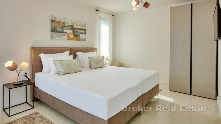 Image No.6-4 Bed Villa for sale