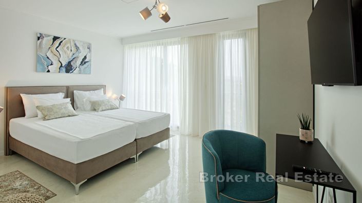 Image No.8-4 Bed Villa for sale