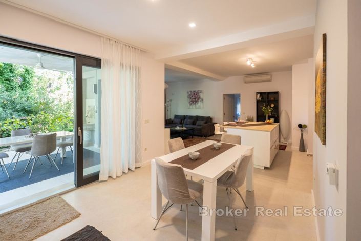 Image No.10-3 Bed Villa for sale