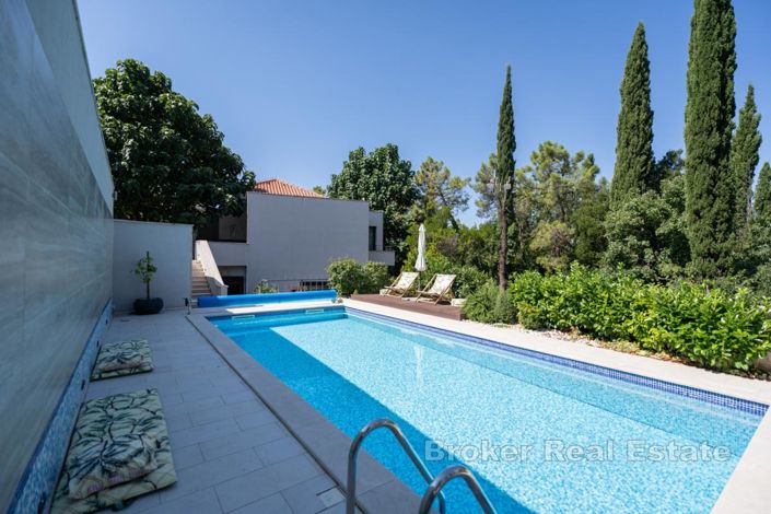 Image No.19-3 Bed Villa for sale