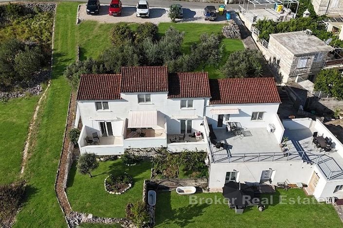 Image No.2-5 Bed Villa for sale