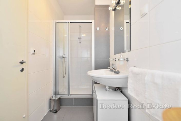 Image No.21-Appartement de 3 chambres à vendre à Žnjan