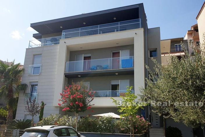 Image No.13-11 Bed Villa for sale