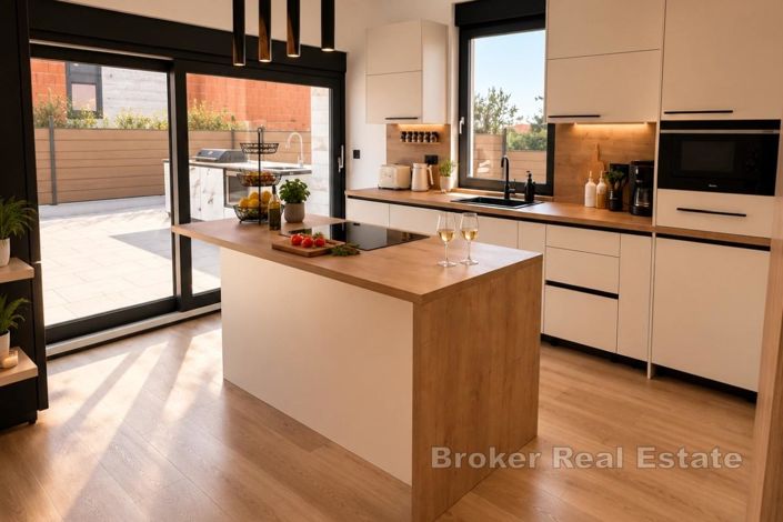 Image No.5-5 Bed Villa for sale