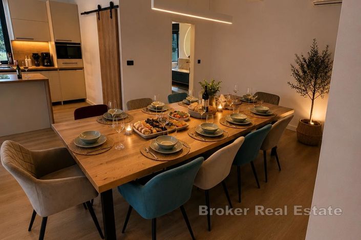 Image No.6-5 Bed Villa for sale