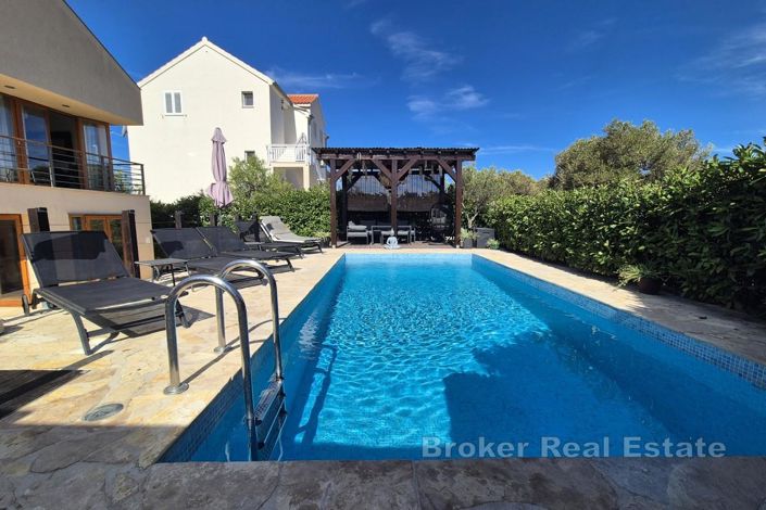 Image No.4-4 Bed Villa for sale