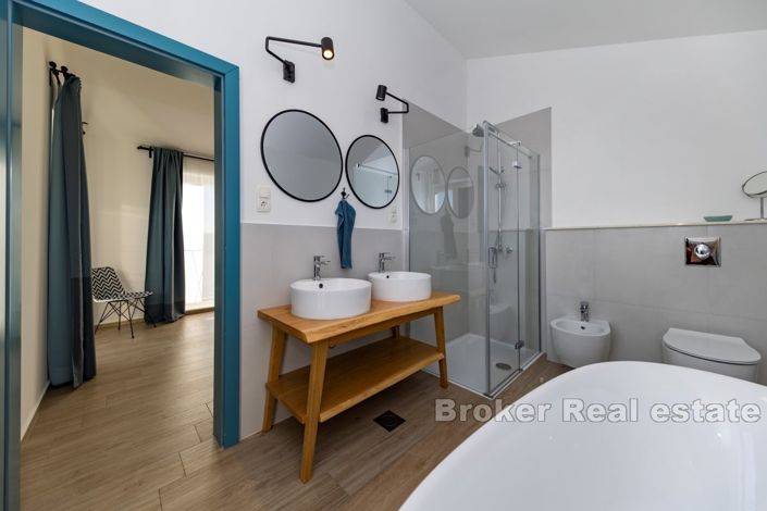 Image No.11-5 Bed Villa for sale