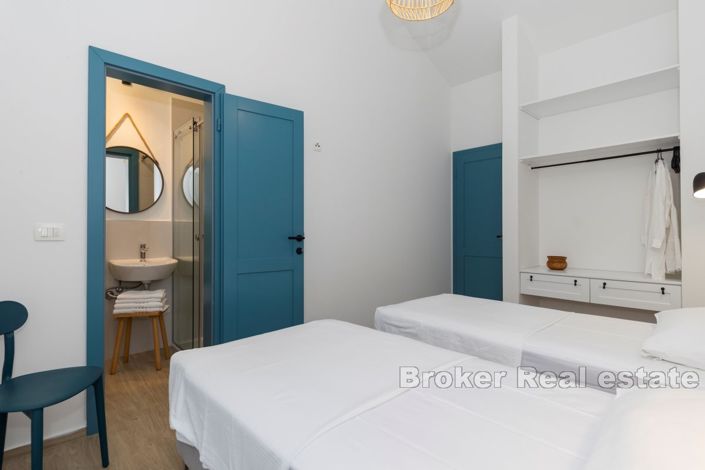 Image No.12-5 Bed Villa for sale