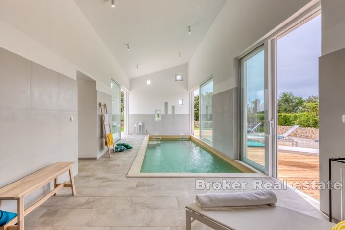 Image No.9-5 Bed Villa for sale