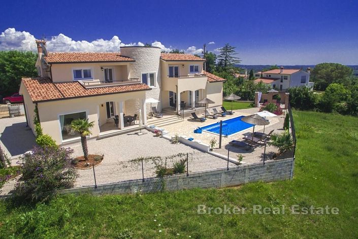 Image No.2-Villa de 5 chambres à vendre à Porec