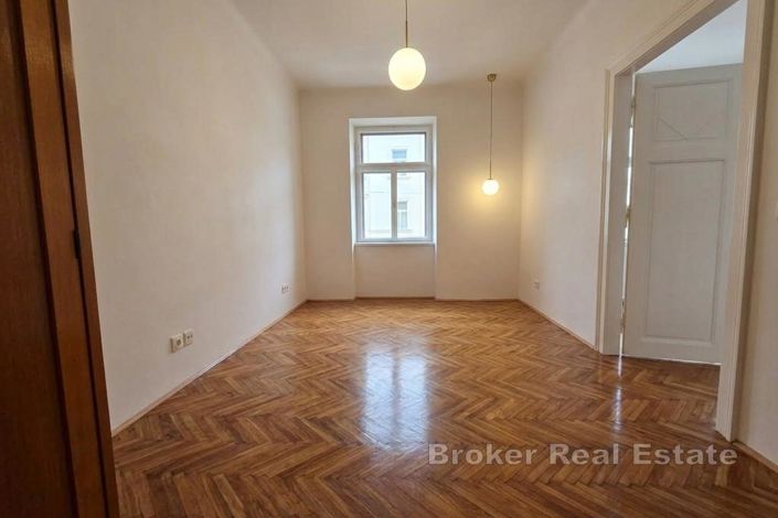 Image No.7-Appartement de 4 chambres à vendre à Lovret 