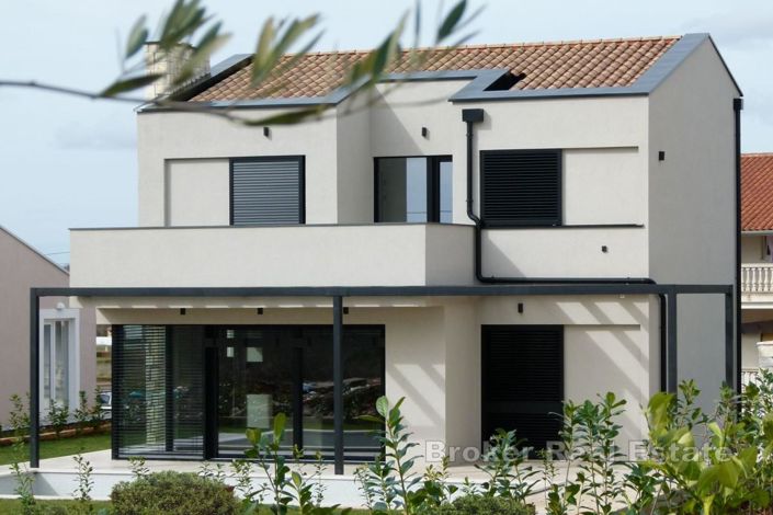 Image No.2-3 Bed Villa for sale