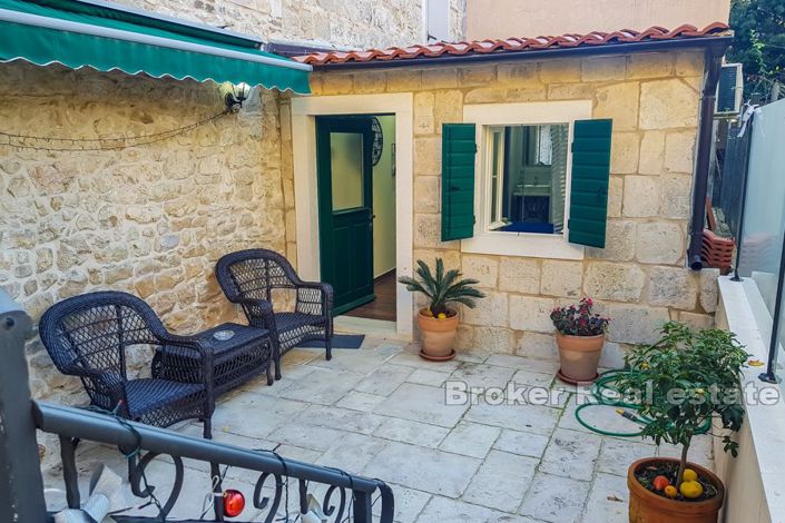 Image No.3-6 Bed Villa for sale