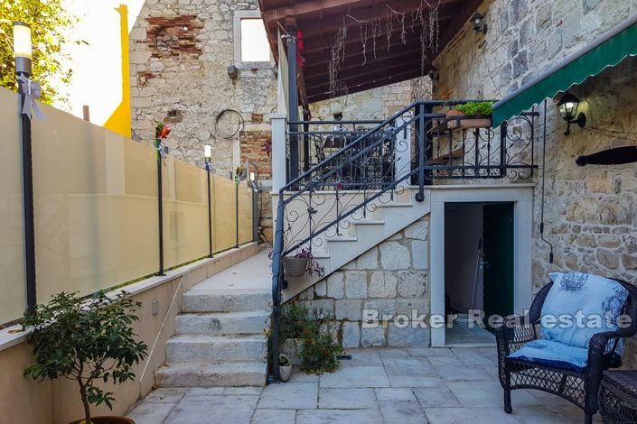 Image No.5-6 Bed Villa for sale