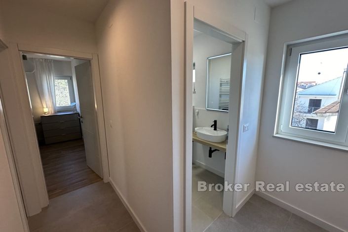 Image No.6-4 Bed Apartment for sale