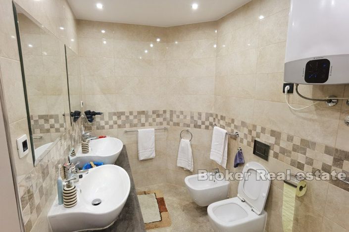 Image No.9-4 Bed Apartment for sale