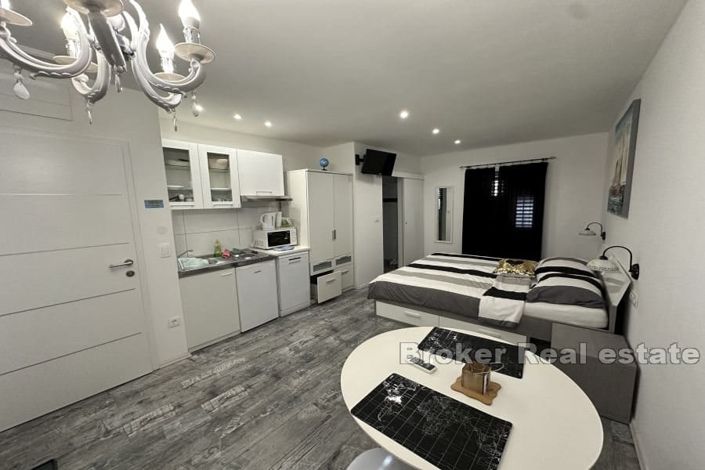 Image No.3-8 Bed Villa for sale