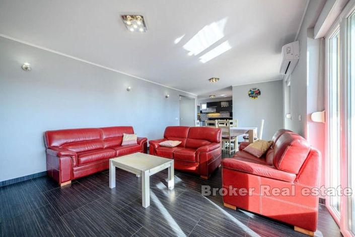 Image No.3-4 Bed Villa for sale