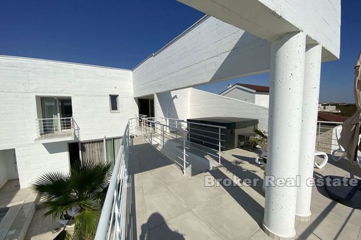 Image No.18-5 Bed Villa for sale