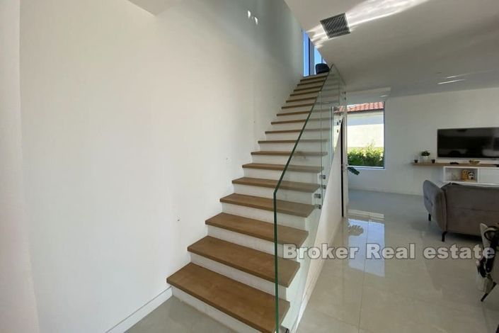 Image No.8-5 Bed Villa for sale