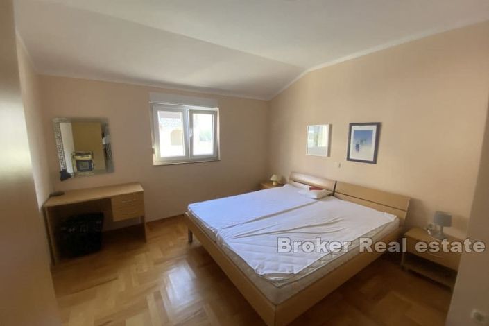 Image No.4-8 Bed Villa for sale