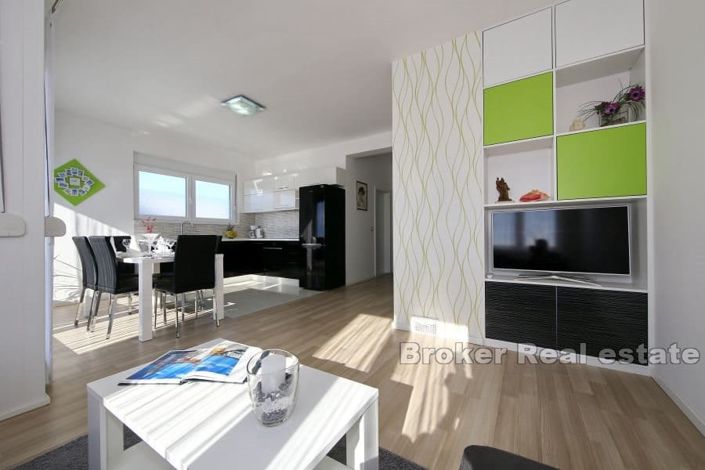 Image No.4-6 Bed Villa for sale