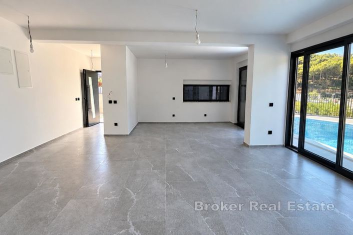 Image No.7-4 Bed Villa for sale