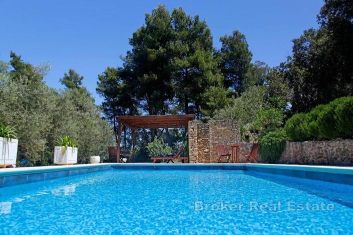 Image No.4-2 Bed Villa for sale