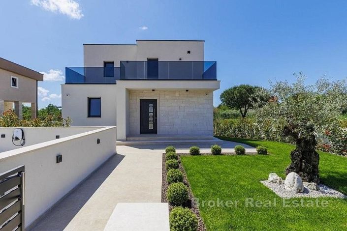 Image No.13-3 Bed Villa for sale