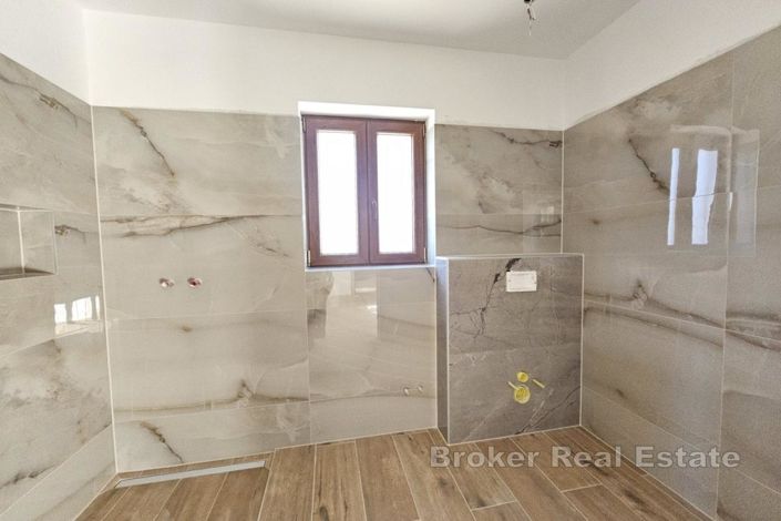 Image No.4-4 Bed Villa for sale