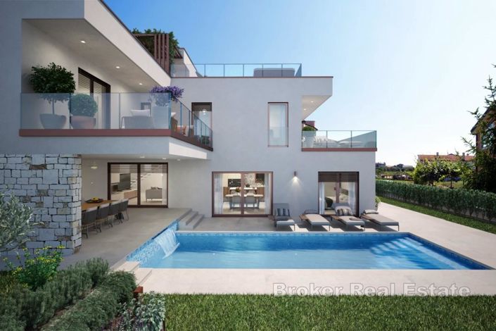 Image No.3-5 Bed Villa for sale